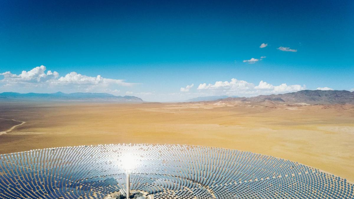 Cubren todo un desierto con paneles solares y los científicos confirman que han cambiado el lugar para siempre