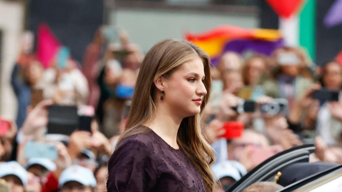 Hay un detalle en esta foto de la princesa Leonor en Asturias que no ha  pasado desapercibido