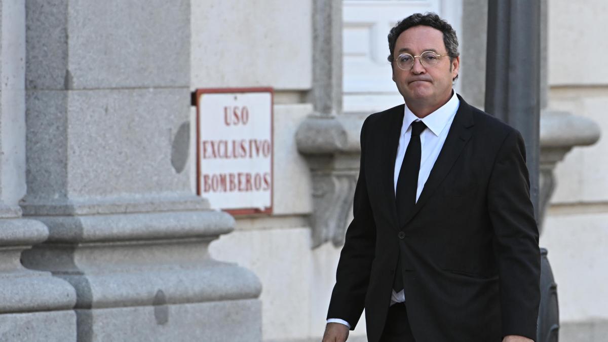 El fiscal general llega al Supremo para ser juzgado por un presunto ...