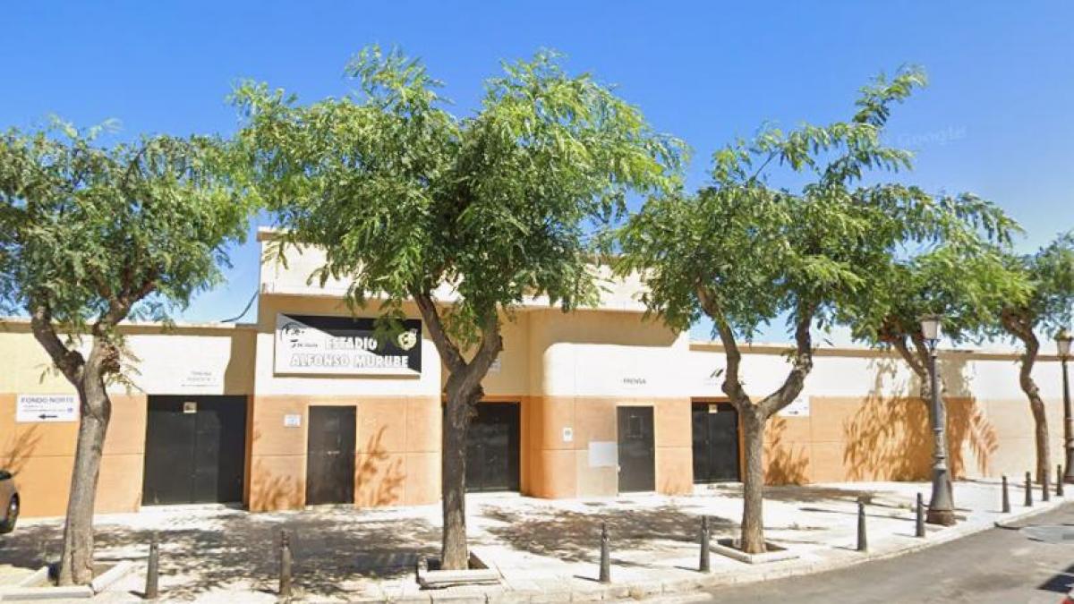 Suspendido el Ceuta-Almería por el fallecimiento de un aficionado en la grada