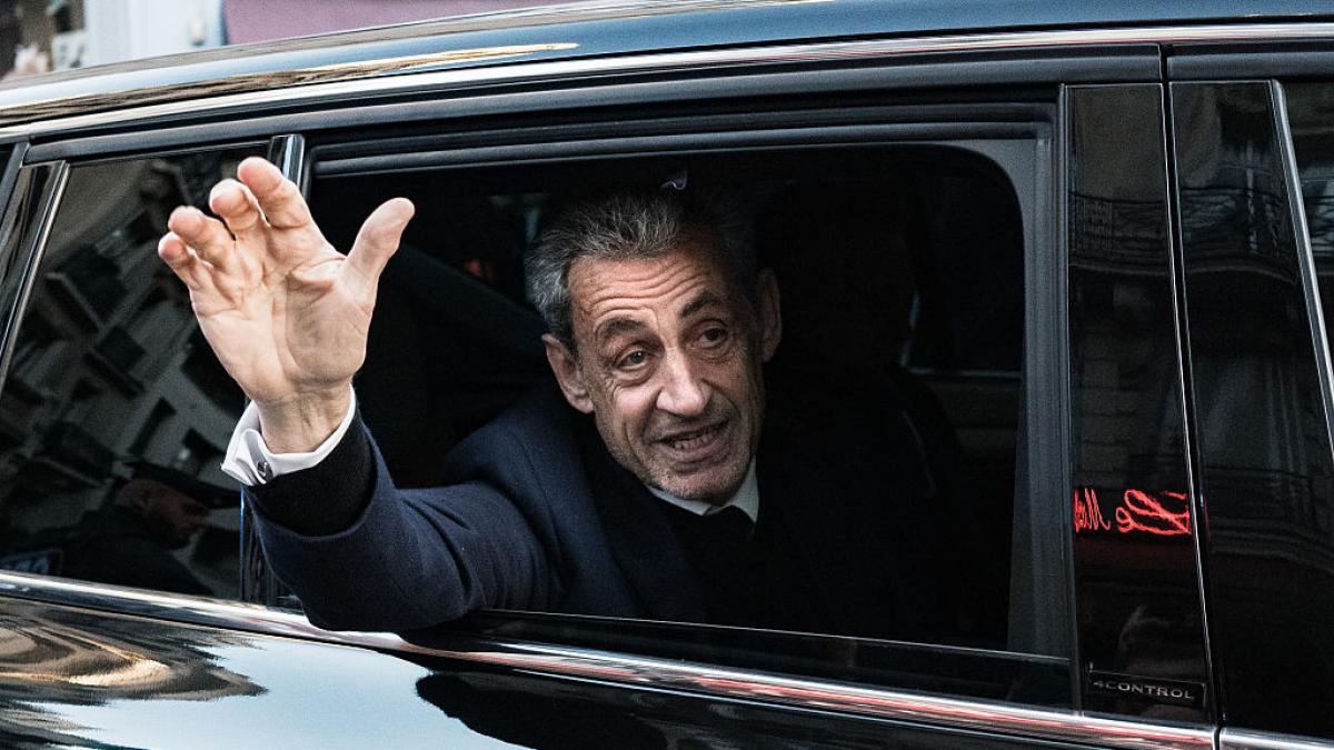 La fiscalía francesa solicita la libertad para Sarkozy bajo supervisión judicial