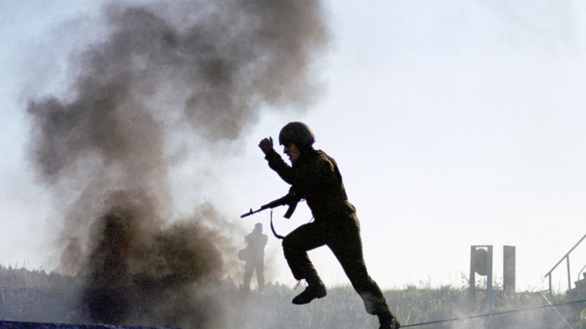 Rusia recluta de forma masiva y urgente a reservistas para defender infraestructuras