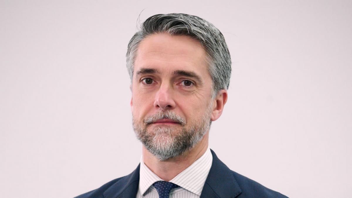 Carlos Franganillo da un sutil (y demoledor) matiz sobre Mazón en la Comisión de la DANA