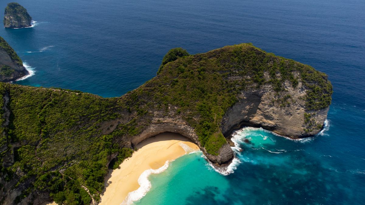 Indignación ante la construcción del ascensor de cristal de 182 metros en el &#039;acantilado T-Rex&#039;: &quot;Es una tontería&quot;