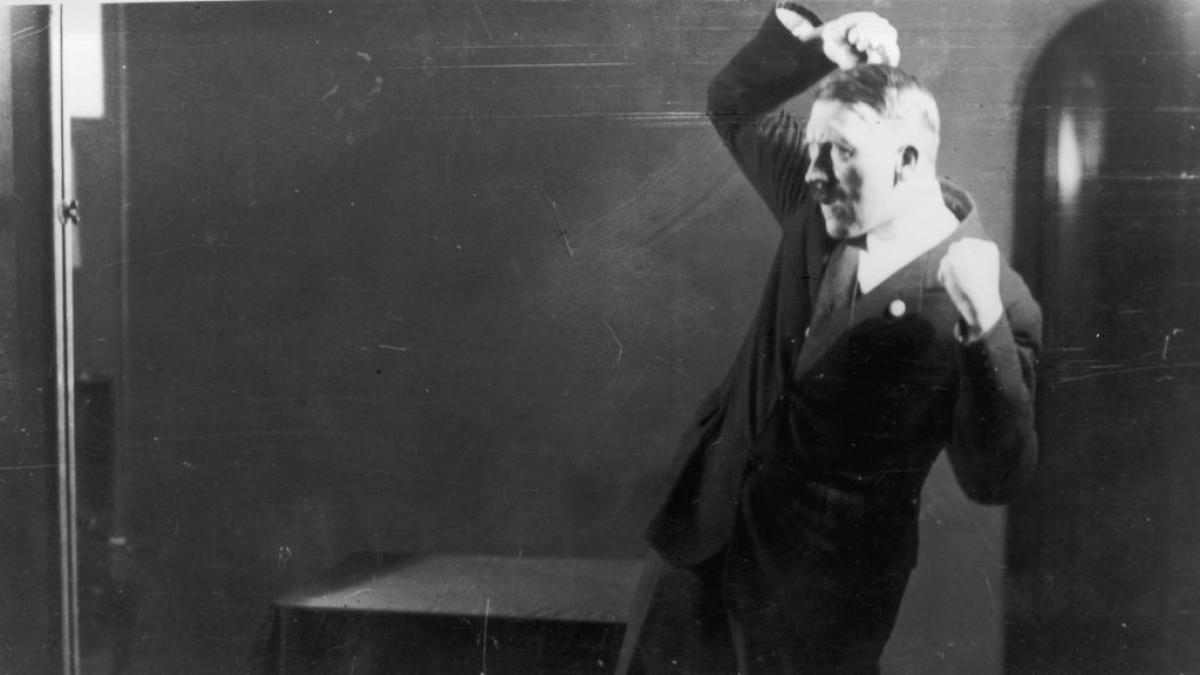 El ADN de Hitler da la clave de sus traumas: micropene, un testículo ...