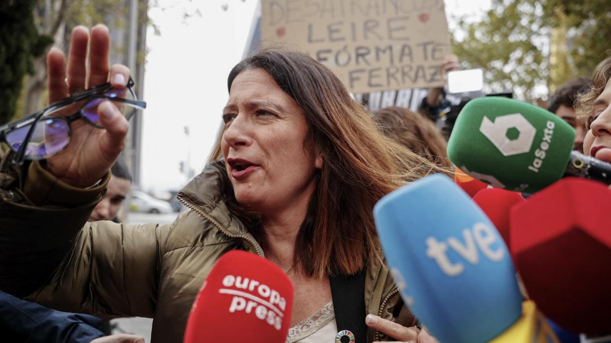 Leire Díez pide la nulidad de los audios, pero el juez accede a reproducirlos antes de interrogarla