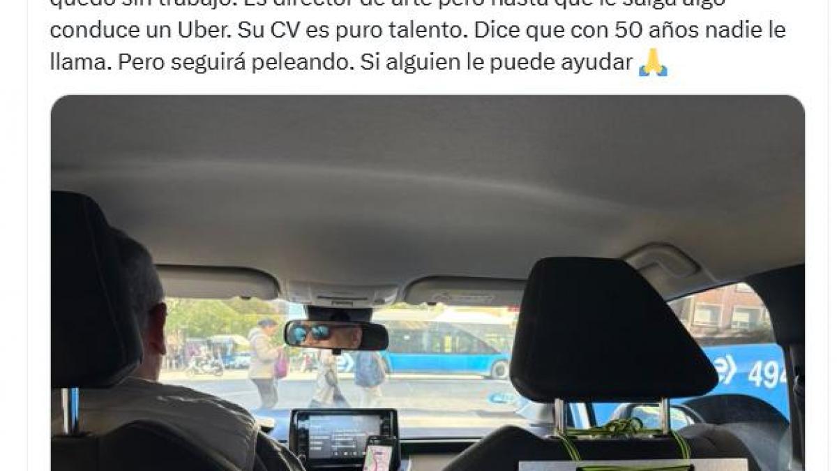 El cartel que ha colgado un conductor de Uber en su coche impacta: