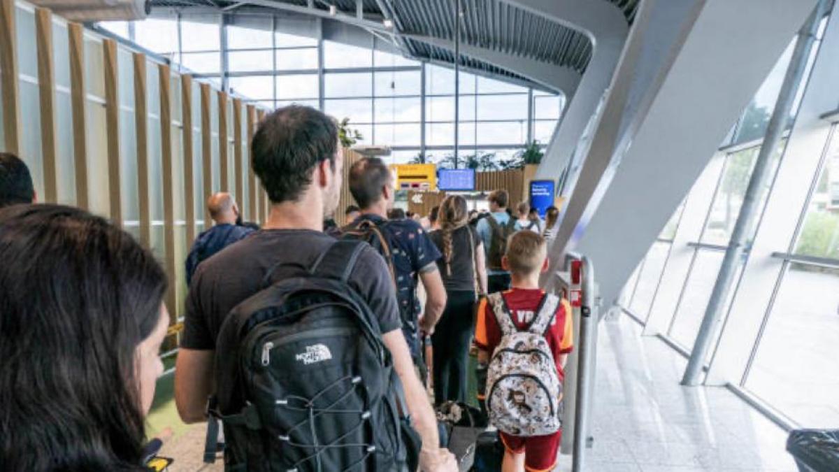 En Reino Unido hablan del  pánico  en Polonia que está llevando a sus ciudadanos a venirse a España