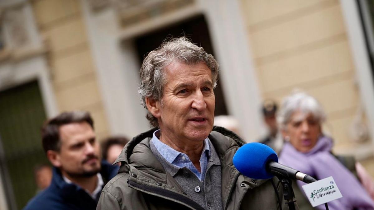 Elecciones en Extremadura: Algo le pasa a Feijóo con Extremadura: no ha arrancado la campaña y tiene un lapsus