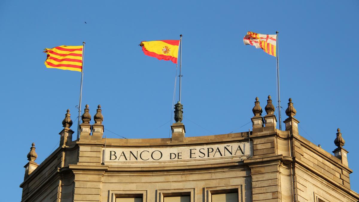 El Banco de España apunta a que la inflación subirá al 3% en 2026 y el PIB mejora una décima hasta el 2,3%