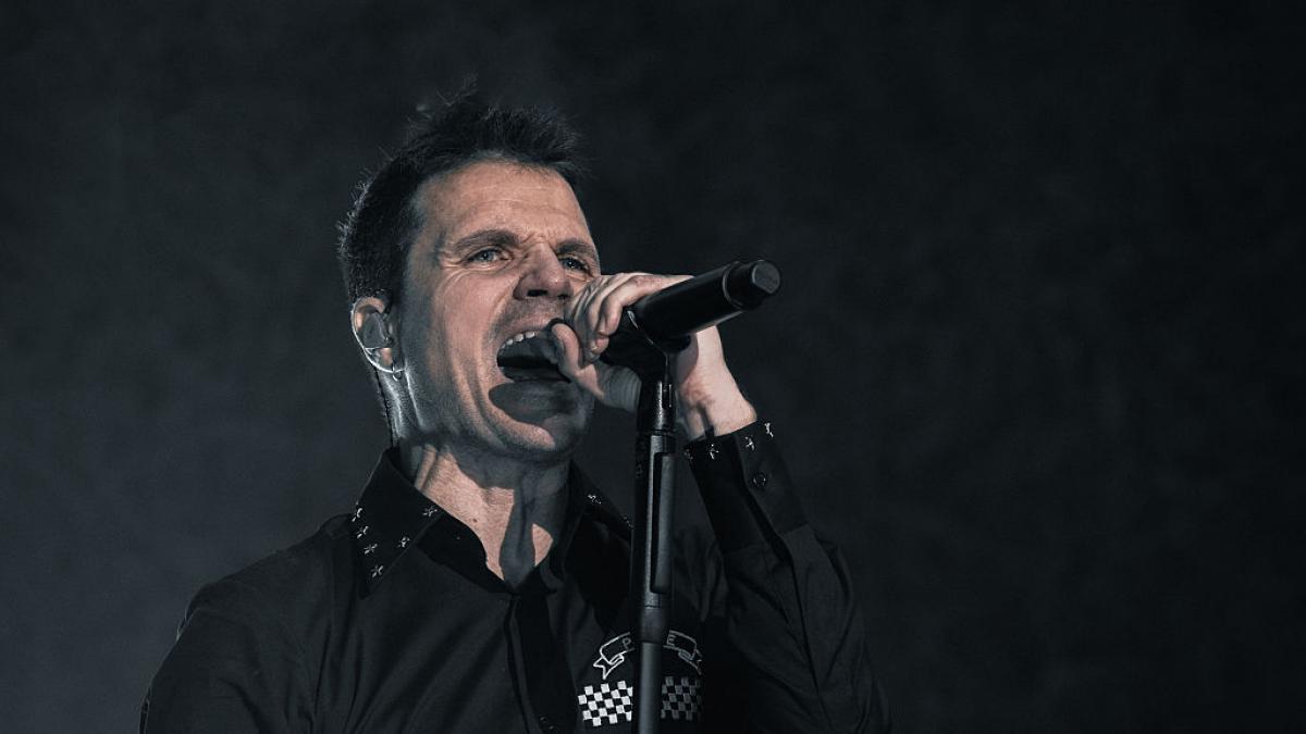 Lo que ha hecho Dani Martín en homenaje a Robe justo antes de su concierto pone la piel de gallina