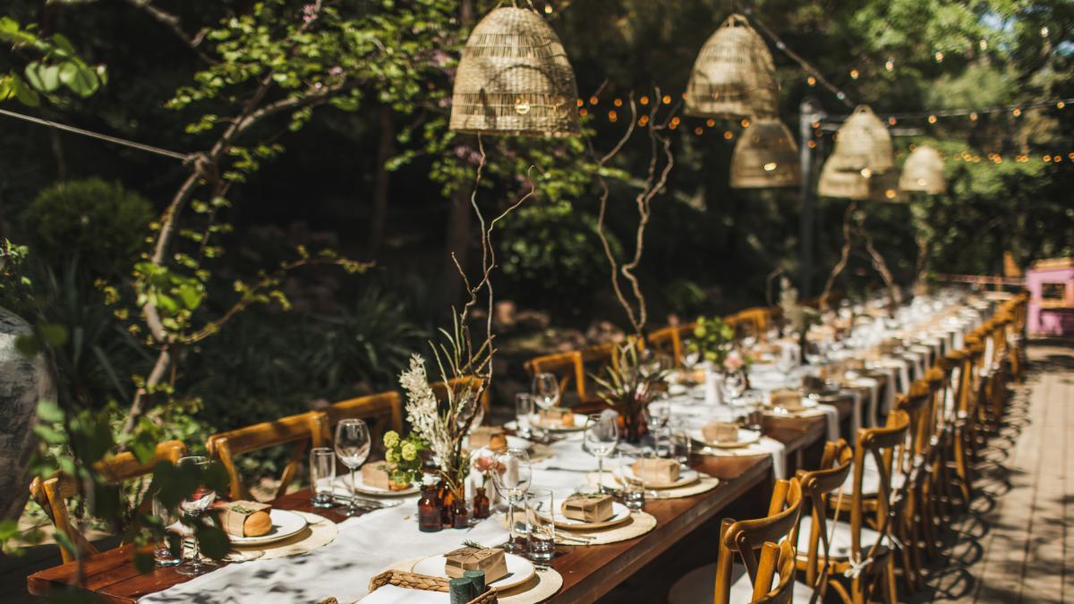 Va a una boda china en España y enseña todo lo que se come