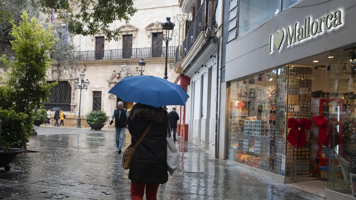 La AEMET avisa de lo que va a pasar la próxima semana en España: toca volver a sacar el paraguas
