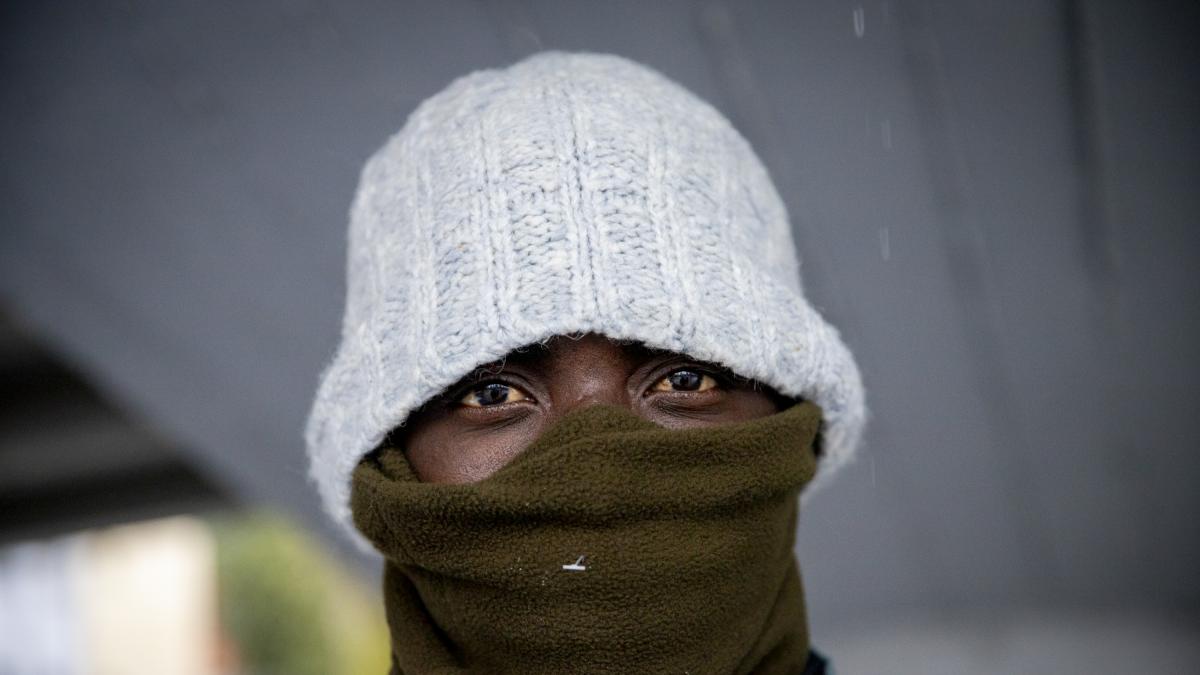 Las claves de la regularización de medio millón de migrantes tras el acuerdo entre PSOE y Podemos