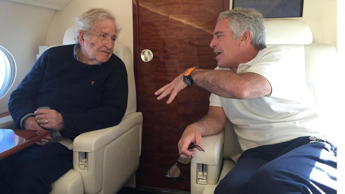 La mujer de Chomsky, sobre su relación con Epstein: “Fue un grave error, y pido disculpas por ello en nombre de los dos”