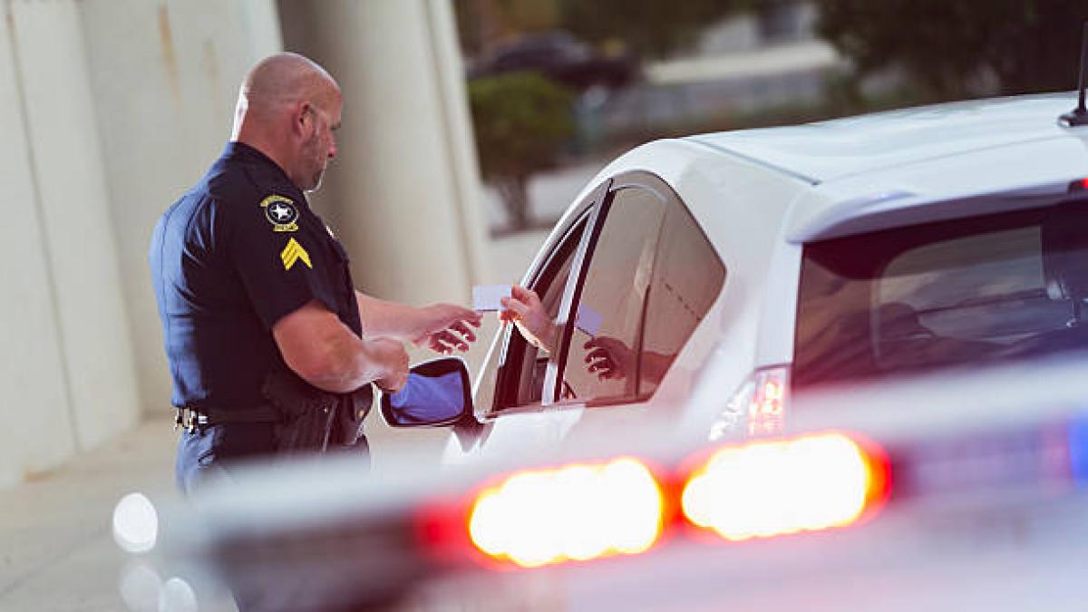 Condenan a un hombre que llevaba 500.000 euros encima y afirmó que había vendido un cuadro de Monet