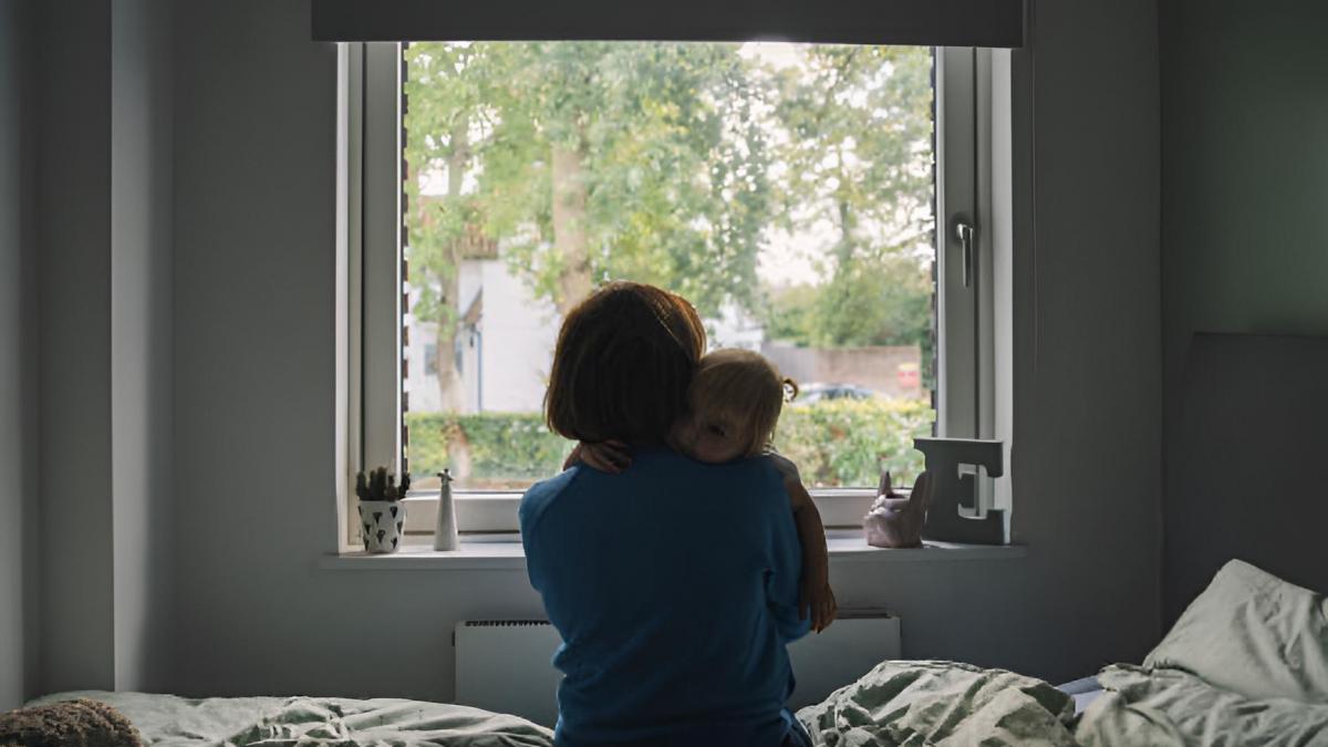 Vanessa, madre de tres hijos, le asignan una vivienda del ayuntamiento pero vive con su madre: "Es un desastre inminente"