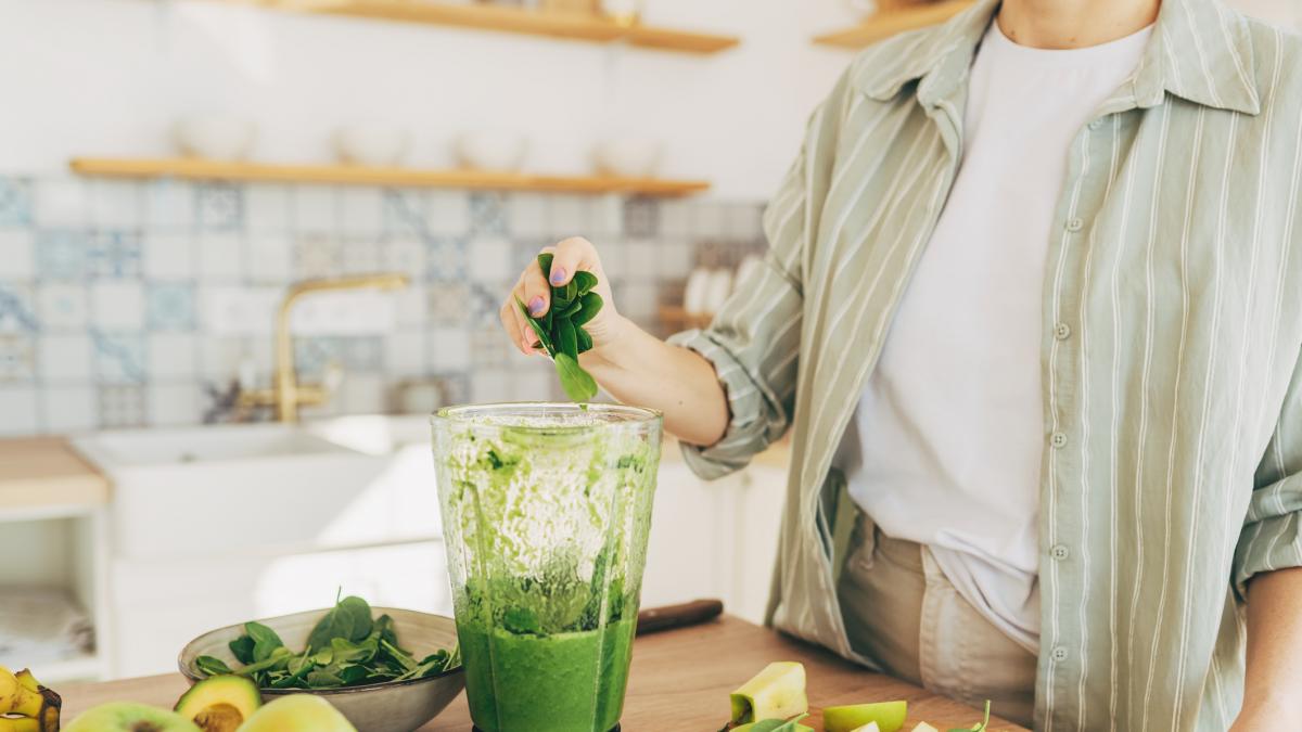 Carla Méndez, doctora en biología molecular: "Un cerebro deshidratado un 2% ya no puede pensar bien"