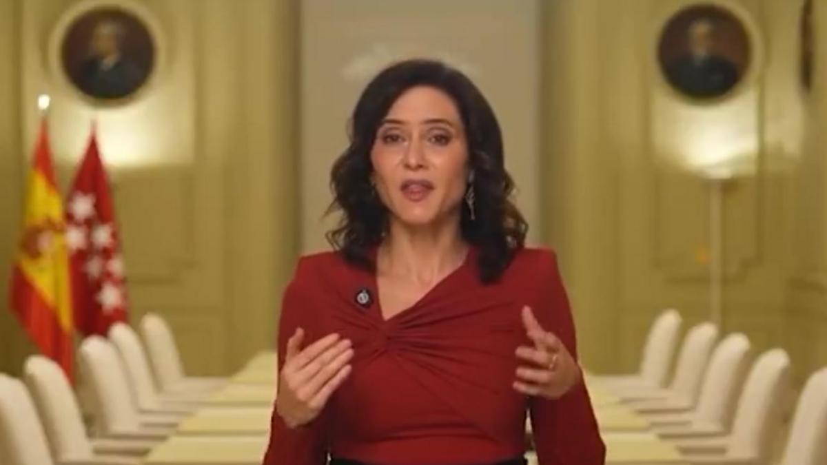 Ayuso hace la rosca a Trump: le regala una medalla, vincula a la izquierda con el narco y se mete con México