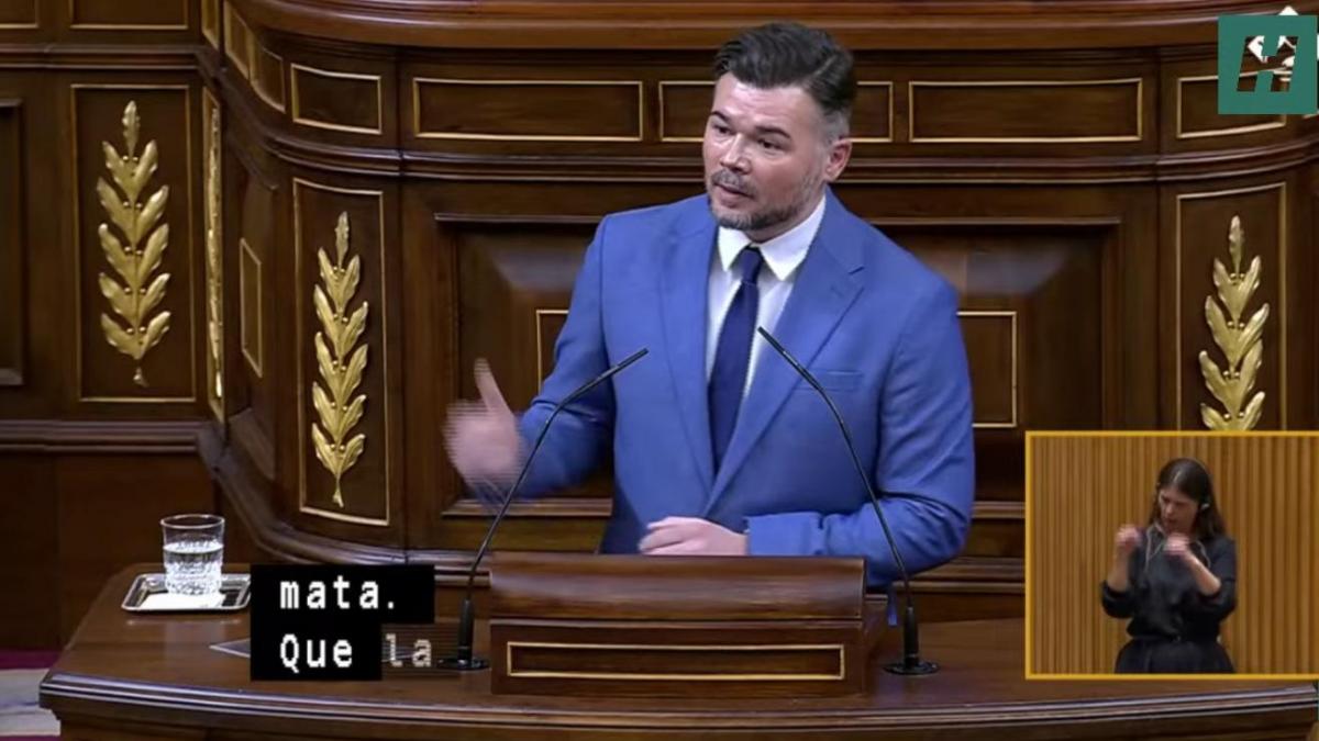 Rufián sube a la tribuna, ve que Abascal ya no está en su escaño y tiene LA frase para la ocasión
