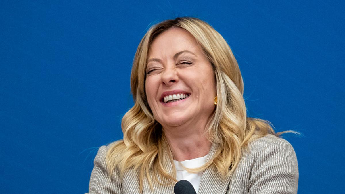 Bloqueo naval, retornos rápidos y países seguros (que no lo son): Meloni endurece su política migratoria