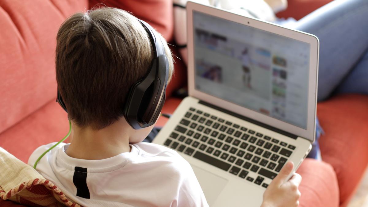 España, lista para aplicar ya el sistema de verificación de edad, pero solo en dominios ".es"