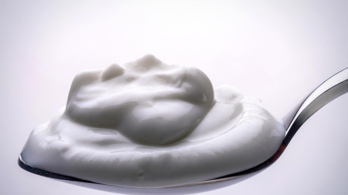 Confirmado por la OCU: este es el mejor yogur griego del supermercado... y es de marca blanca