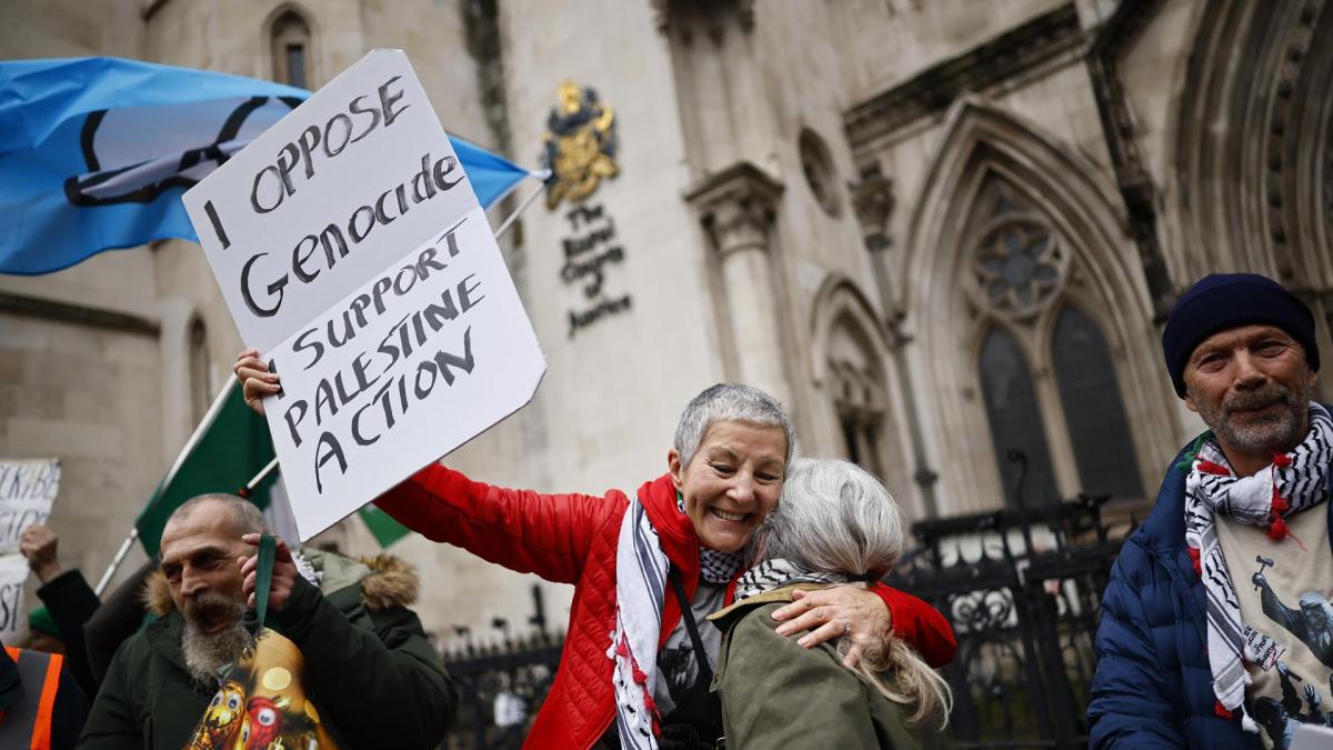 Sally Rooney no era terrorista: la Justicia británica declara ilegal el veto a la plataforma Palestine Action