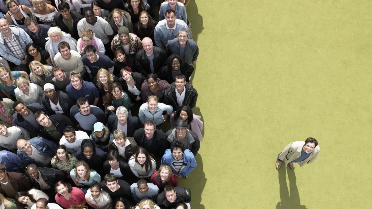 Científicos consiguen que la gente sea menos egoísta aplicando electricidad en el cerebro: "En ningún momento sentí que afectara a mis decisiones"