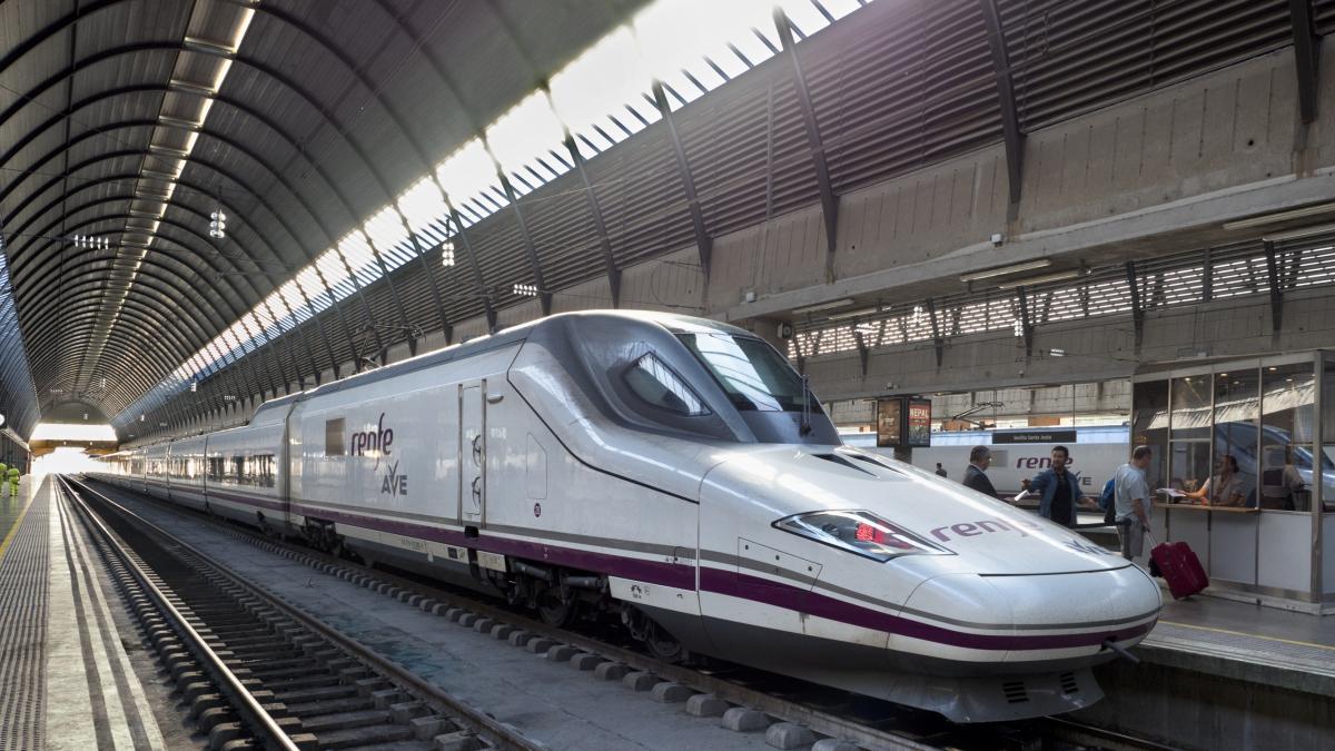 Adif reabre la línea de alta velocidad Madrid-Sevilla un mes después del accidente de Adamuz