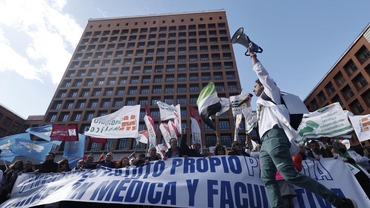 Los médicos ponen en marcha su huelga más  potente : ¿qué es lo que piden?