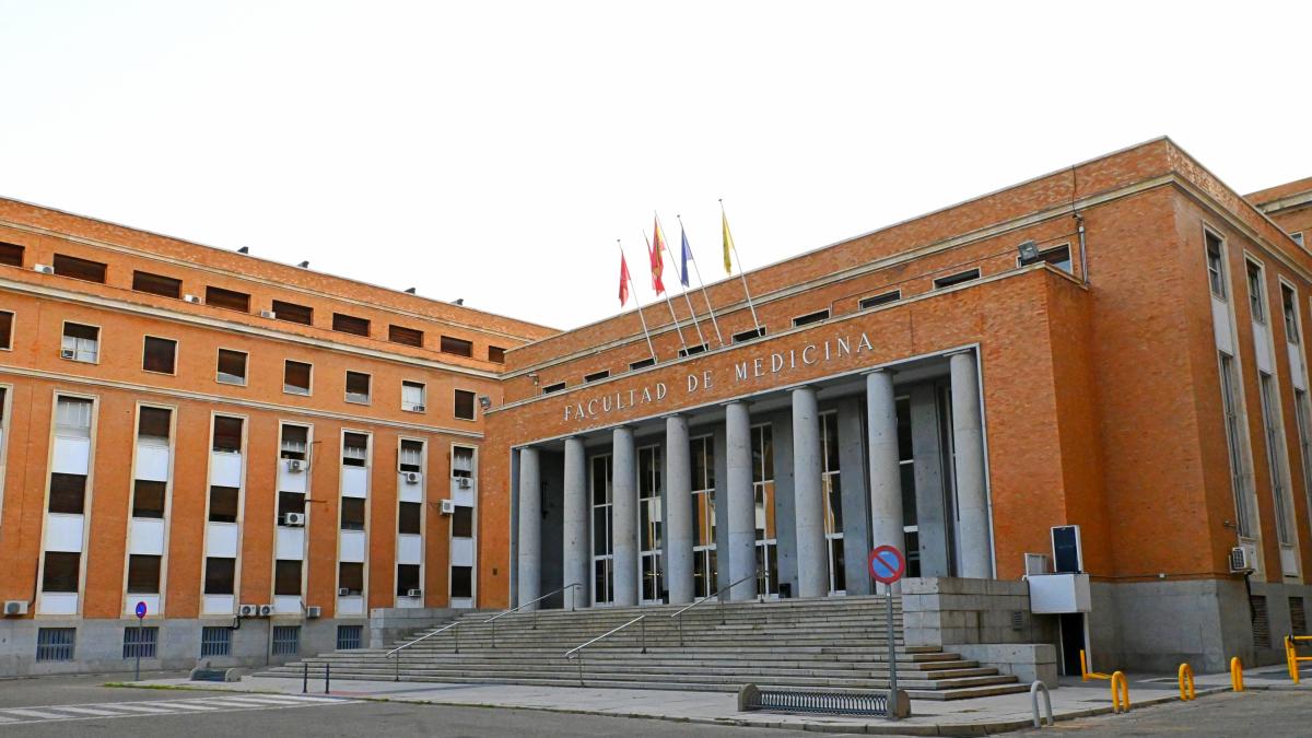 Belén, investigadora de la Complutense:  Adelantas dinero para congresos y tardas meses en recuperarlo. Tienes que comprar tus propios cartuchos de tinta o traer bolis de casa 