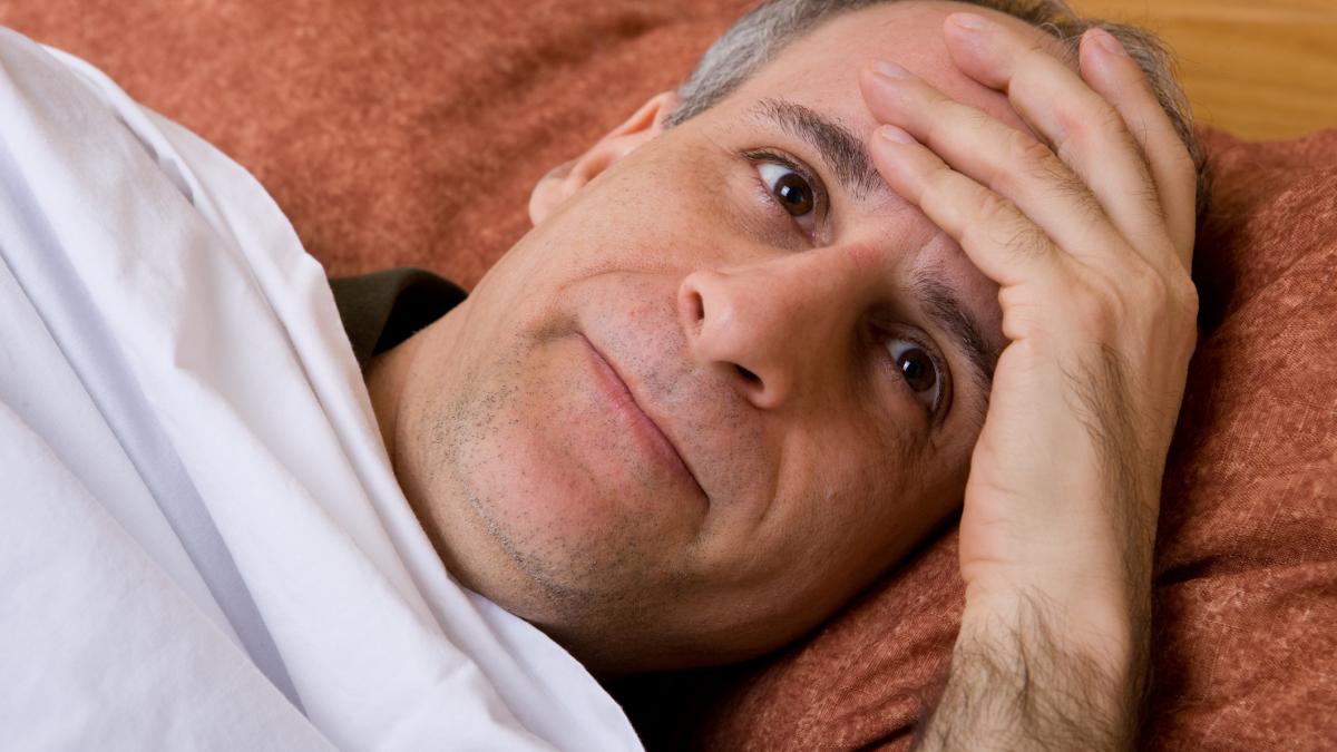 Matteo Bassetti, divulgador médico y científico:  La melatonina es una hormona, no un caramelo; su uso indiscriminado sin consulta médica es el verdadero peligro 