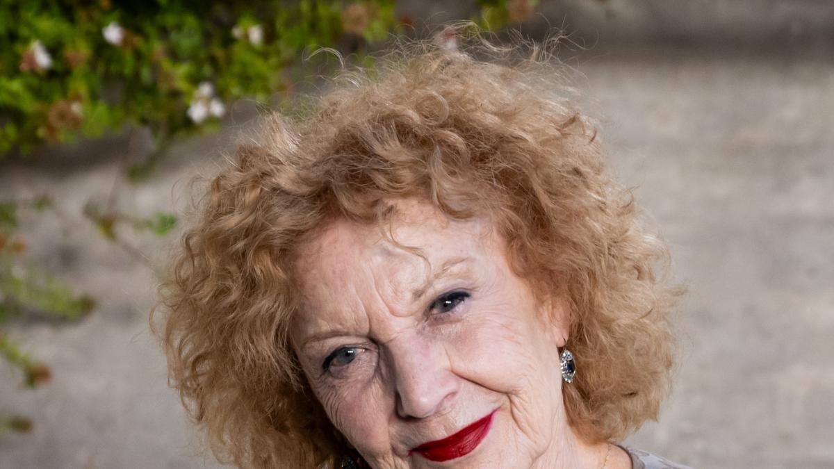 Pedro Sánchez entrega a Marisa Paredes a título póstumo la Gran Cruz de ...