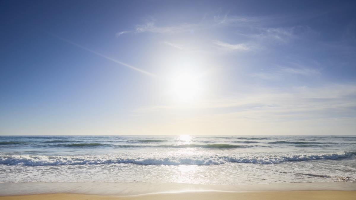 La prensa británica revela cuál es la costa más barata de España para veranear: 315 días de sol al año, la mayor laguna salada de Europa y 240 kilómetros de playas