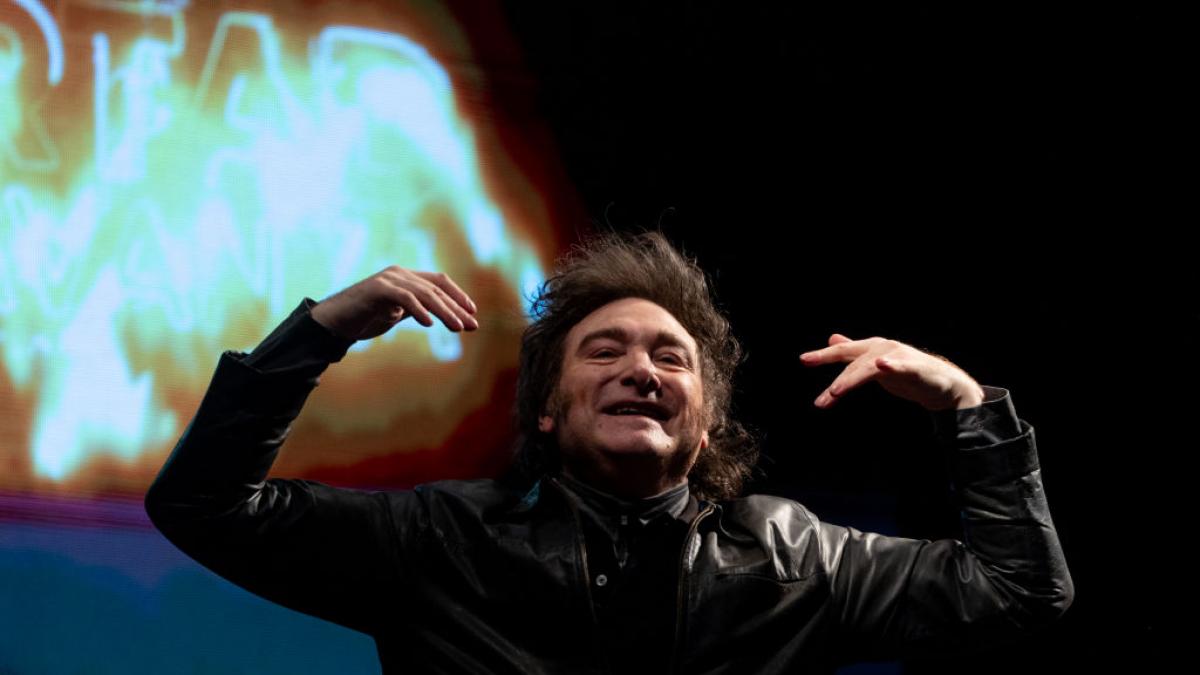 La última genialidad de Milei: se convierte en portero de Argentina en un vídeo con IA y las redes no dan crédito