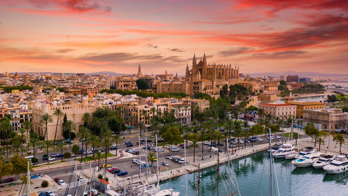 Sandra, joven residente de Mallorca:  No debería ser un lujo vivir en el sitio donde has crecido 