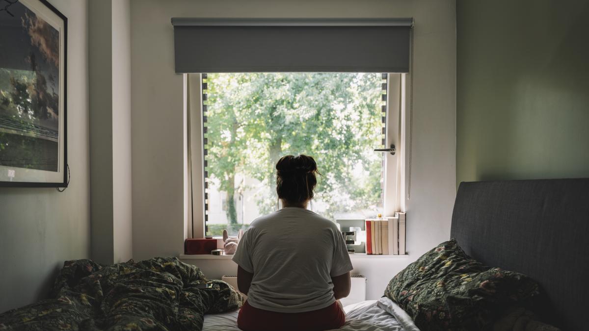 Maike Luhmann, investigadora de la soledad durante 15 años: "La soledad crónica activa en el cerebro las mismas zonas que el dolor físico y los estudios demuestran que los solitarios mueren antes"