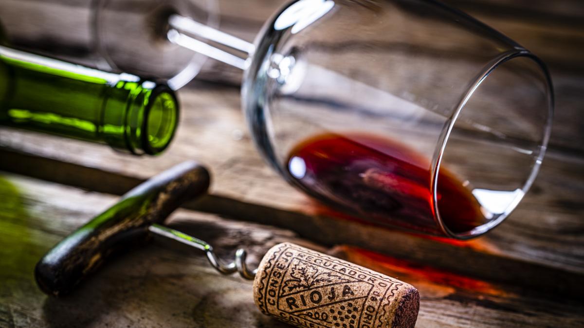 Carlos, viticultor:  Antes mi abuelo bebía vino sin etiquetas y sabía de qué pueblo era cada botella, pero eso es algo que se ha perdido 