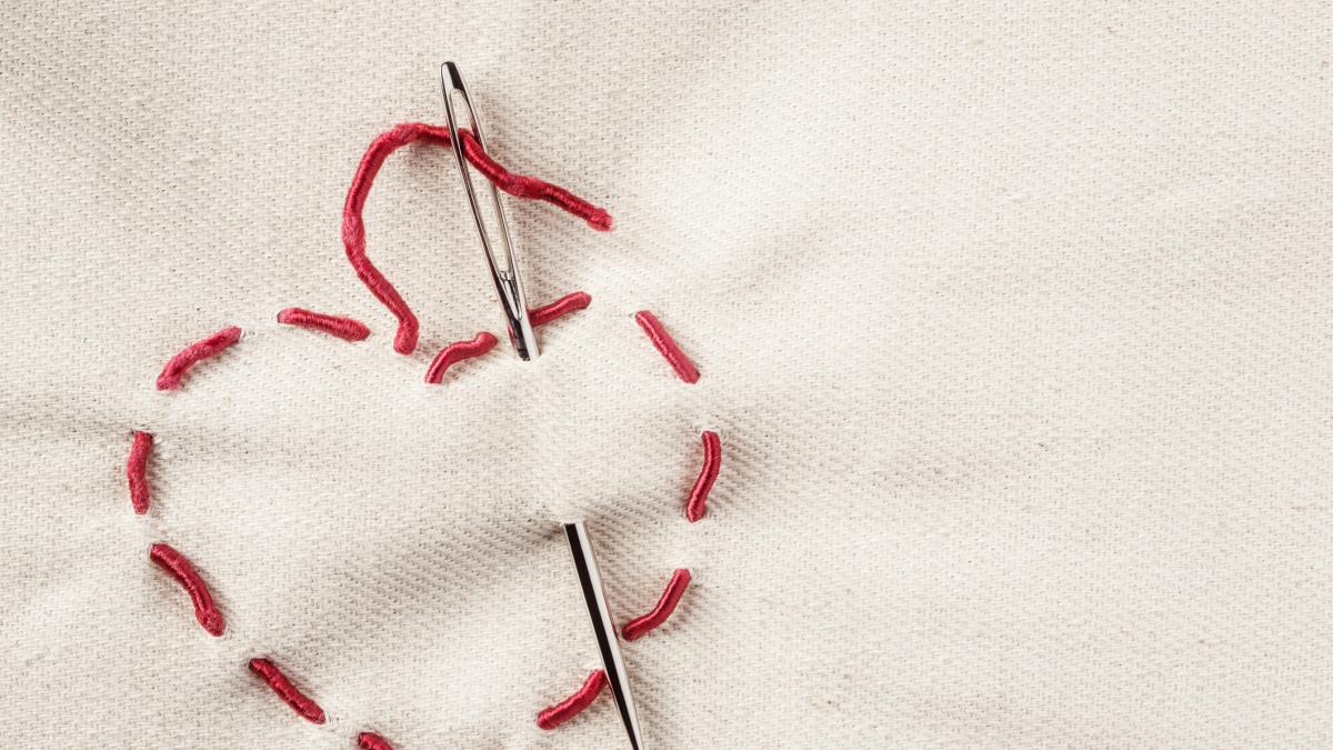 Angela Picozzi, 51 años, patronista: "Una costurera tarda cuatro años en aprender el oficio, pero la industria prefiere vender a tomar riesgos y eso nos empobrece a todos"