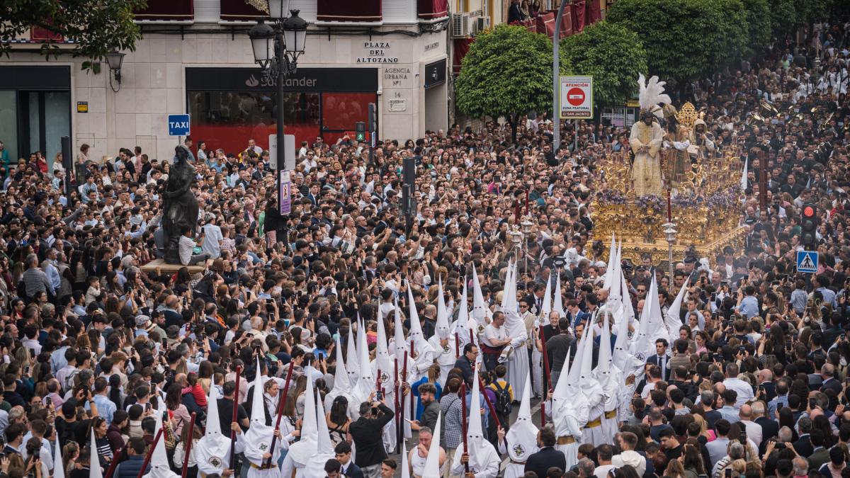 En Reino Unido hacen un análisis de la Semana Santa de Sevilla que va a formar una buena en toda España
