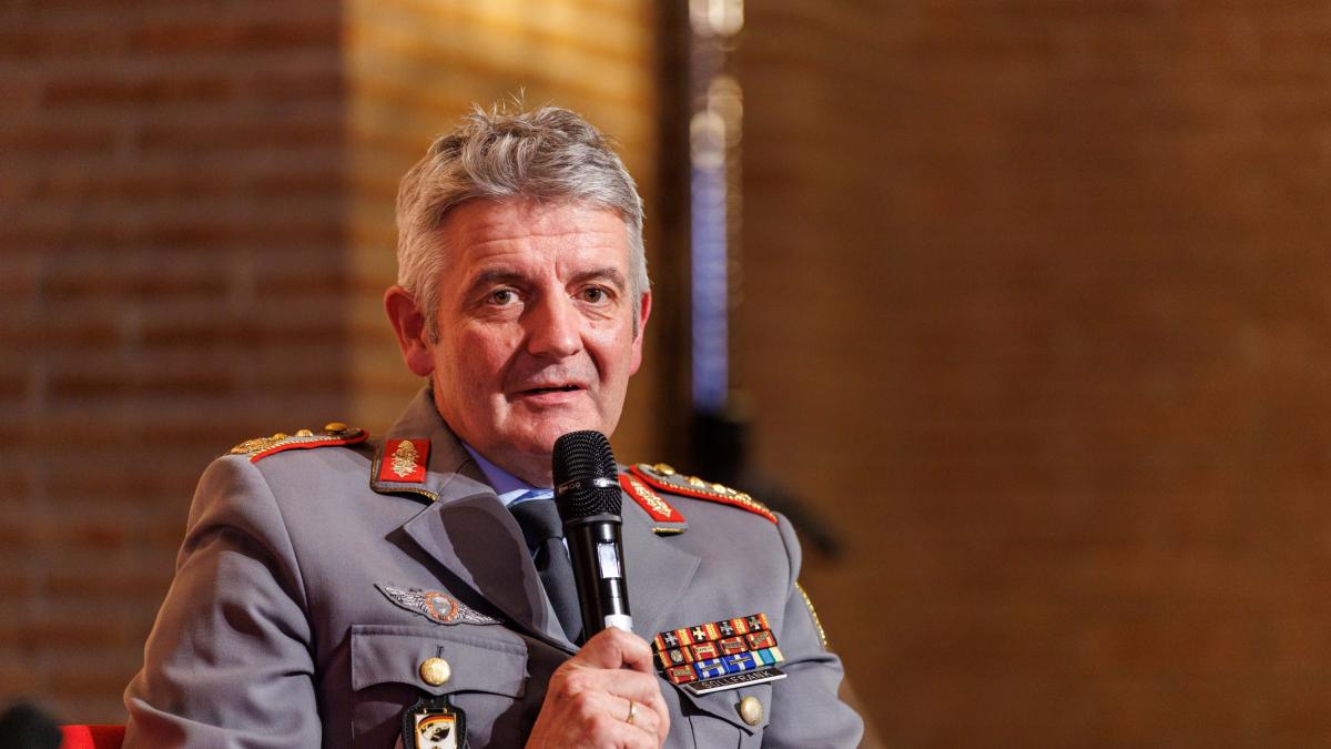 Alexander Sollfrank, general del Ejército alemán: "Rusia está produciendo 1.000 drones en 24 horas y para ese tipo de guerra la OTAN aún no está preparada