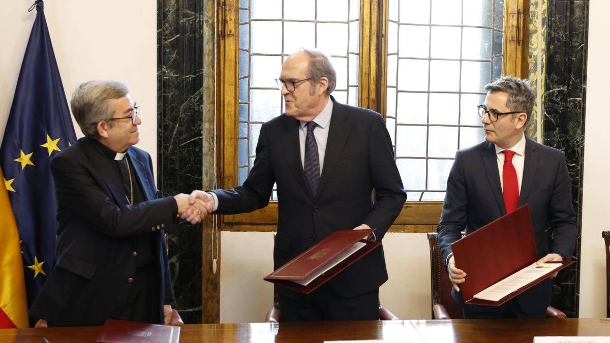 Gobierno e Iglesia firman el protocolo para indemnizar a las víctimas ...