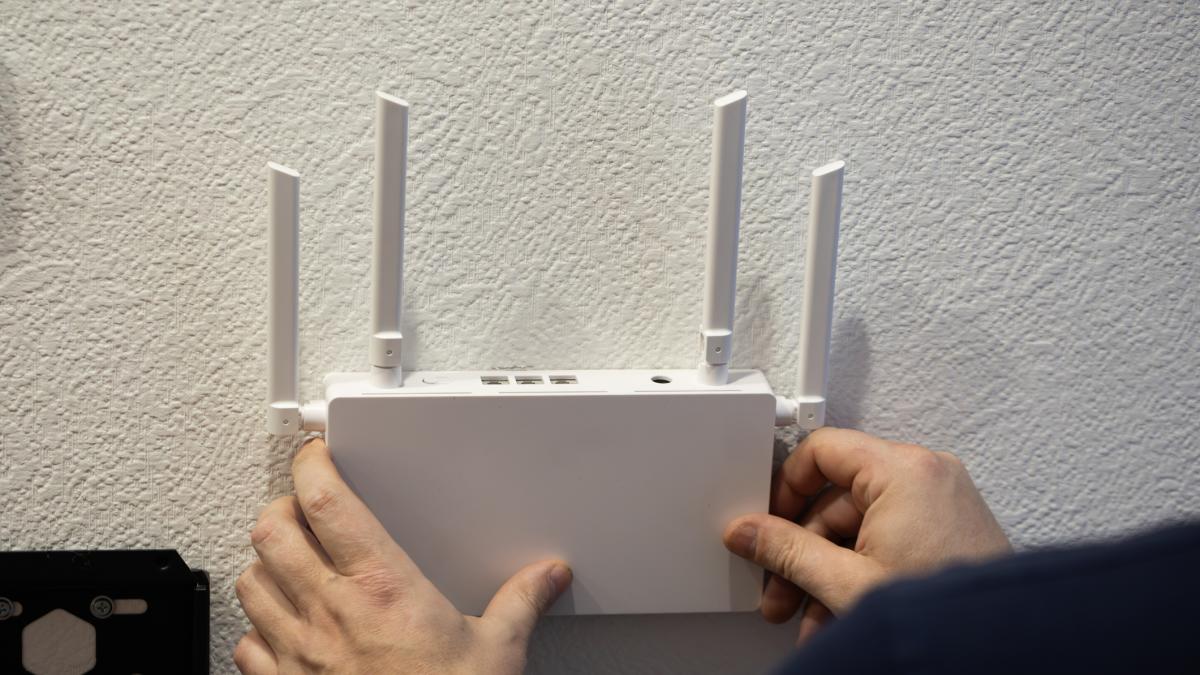 Una española que vive en China no da crédito al ver lo que ocurre cuando van a instalarle el WiFi: "Esto no me lo esperaba"