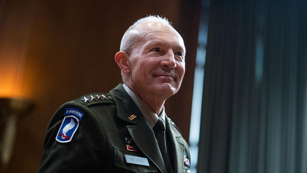 Destituyen al jefe del Estado Mayor del Ejército de EEUU en plena guerra de Irán