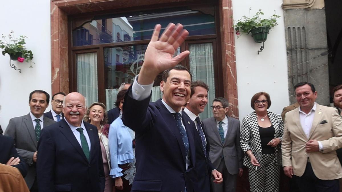 Detenido tras increpar y amenazar a Juanma Moreno durante su visita a Cabra