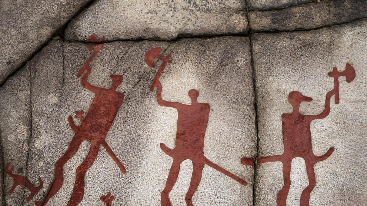 Los arqueólogos coinciden: los perros no eran solo mascotas hace 15.000 años, los humanos los alimentaban con pescado, los enterraban y posiblemente también se los comían