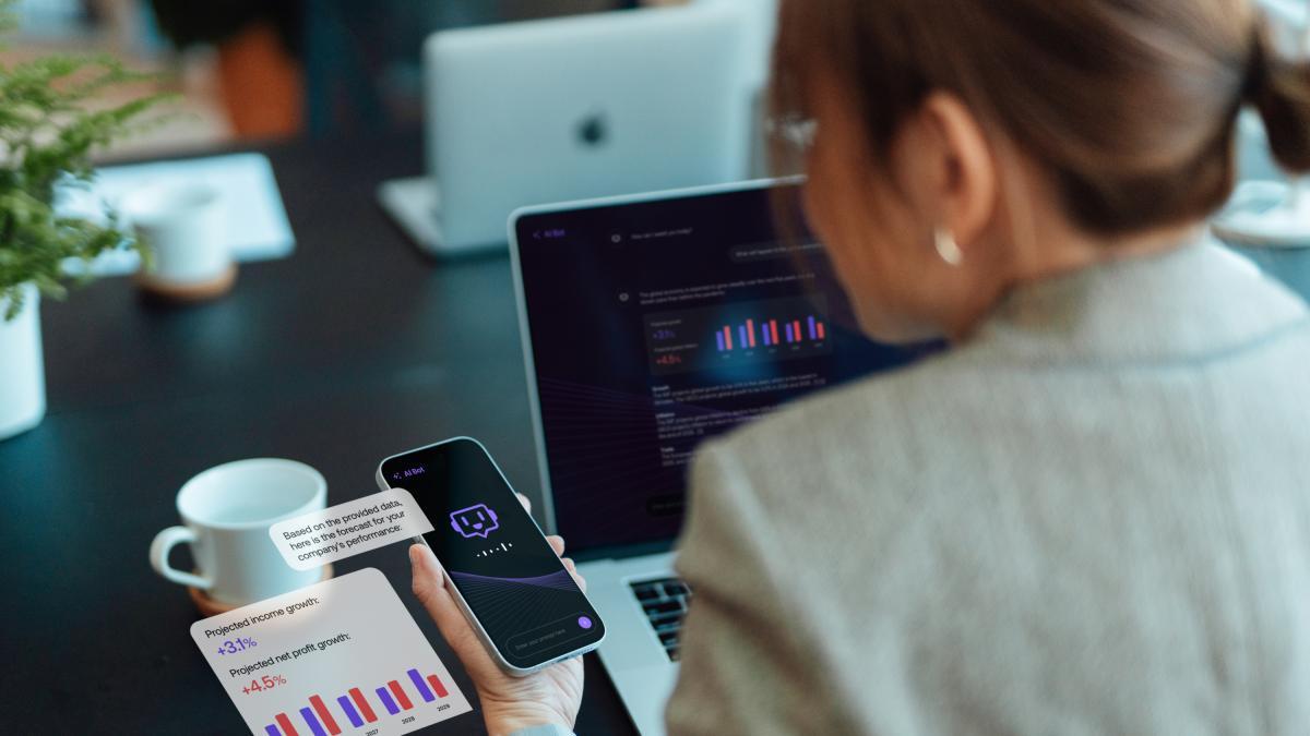 Erik Brynjolfsson, economista de Stanford, compara la resistencia a la IA en el trabajo con los obreros que destruyeron telares en la Revolución Industrial: "La única manera es construir confianza"