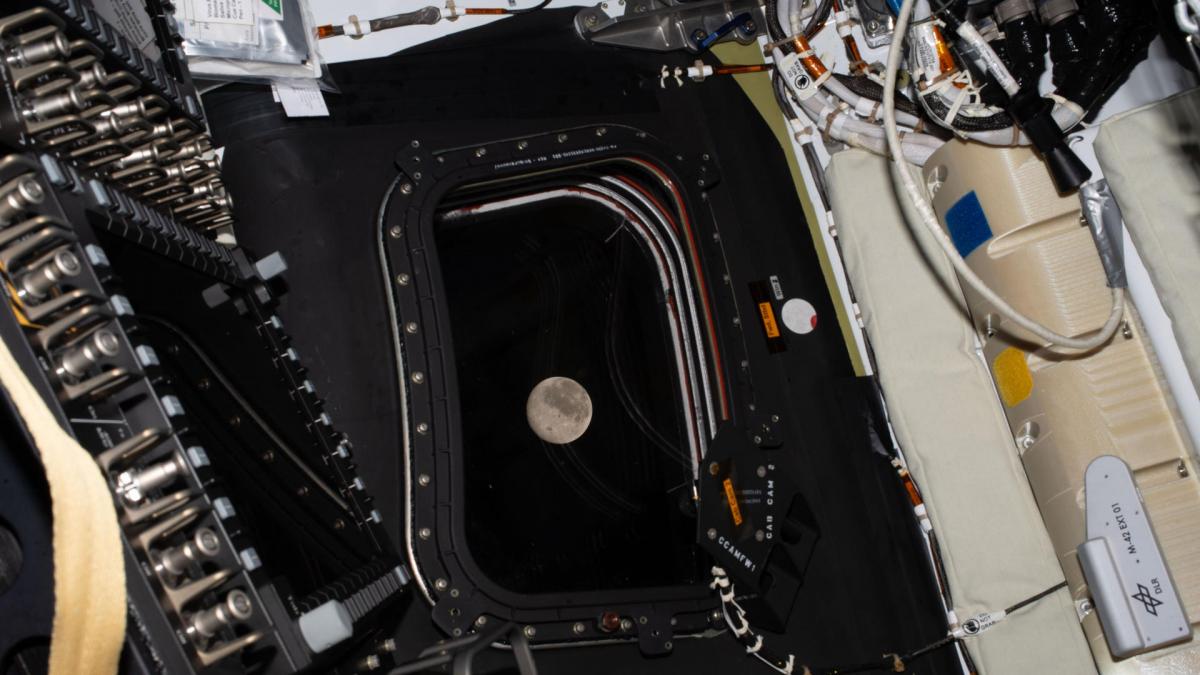 Artemis II bate un récord histórico: la NASA lleva a humanos más lejos que nunca en el espacio