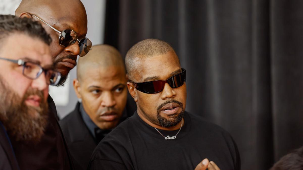 Reino Unido prohíbe la entrada a Kanye West